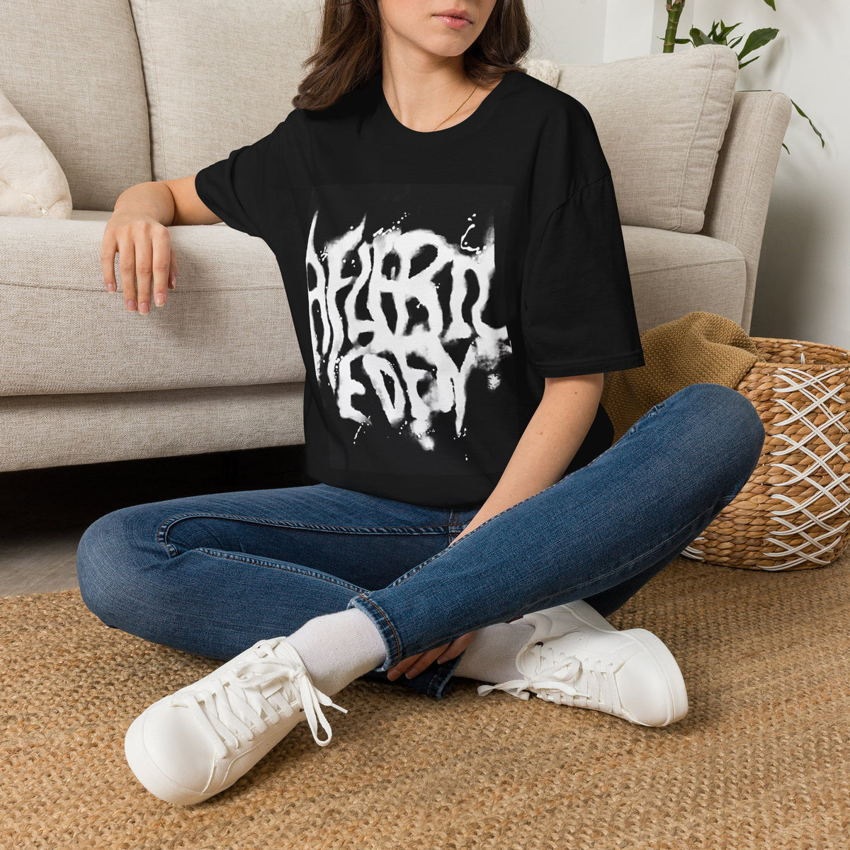 LONOO Spray Graffiti Streetwear T-Shirt | Y2K Grunge Aesthetic Tee | Urban Distressed Print